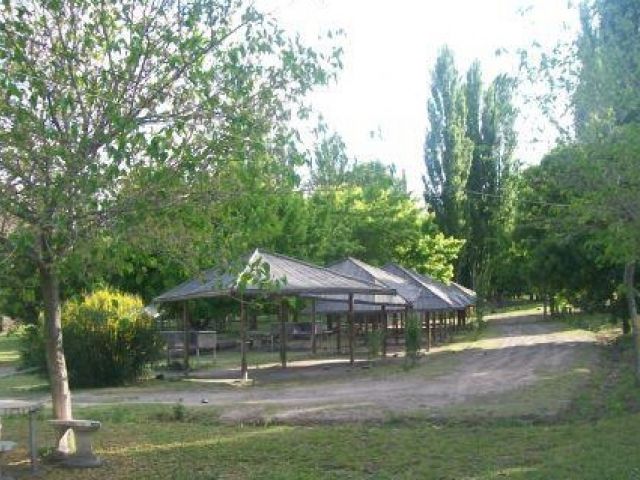 CAMPING EL MONTAÑES. LAS CHACRITAS